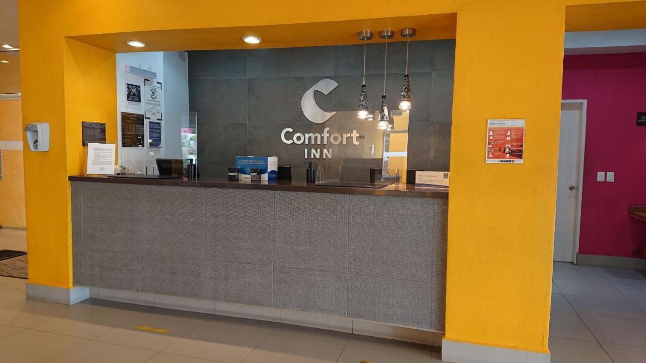 Comfort Inn Monterrey Valle Экстерьер фото