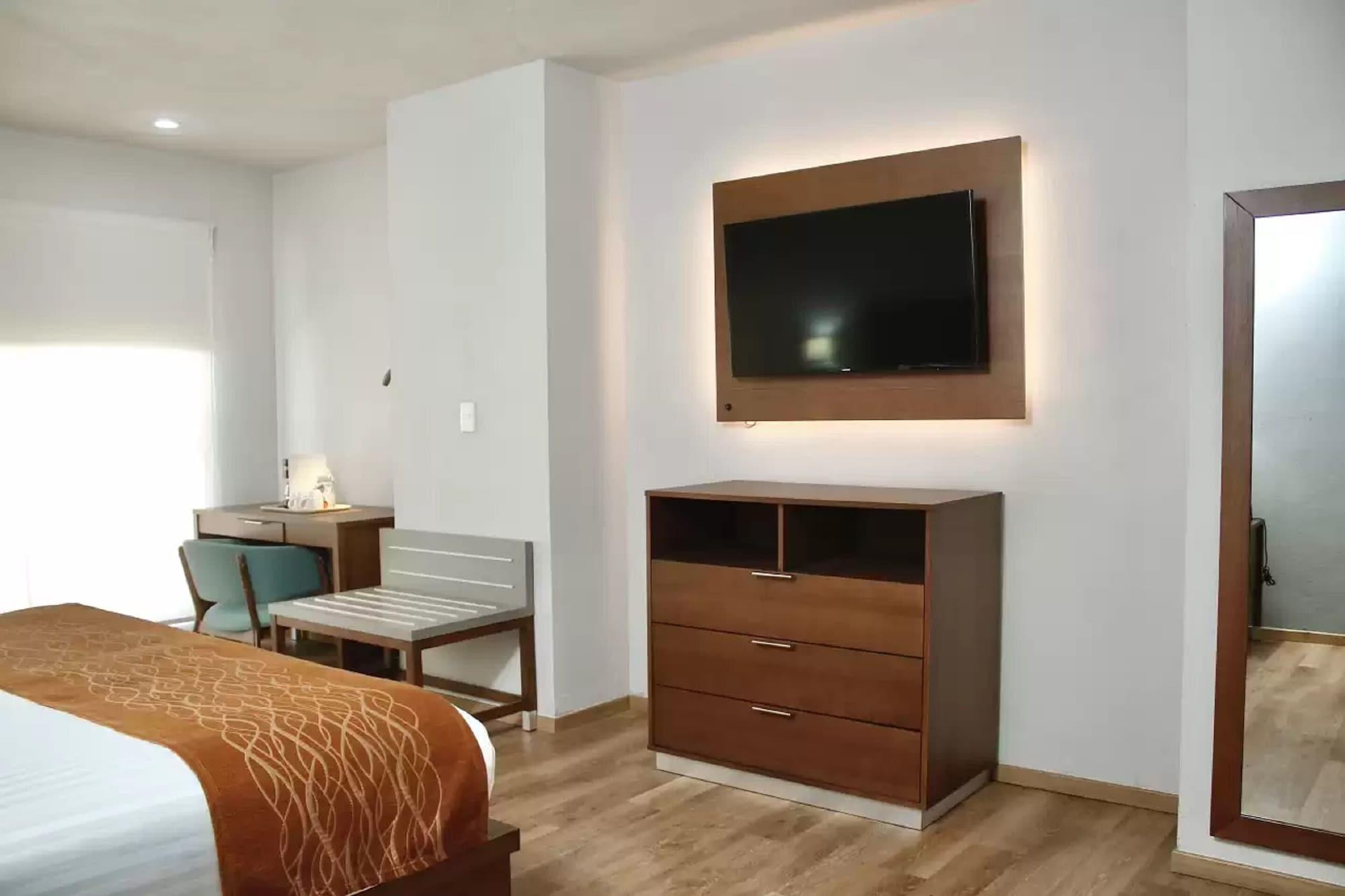 Comfort Inn Monterrey Valle Экстерьер фото