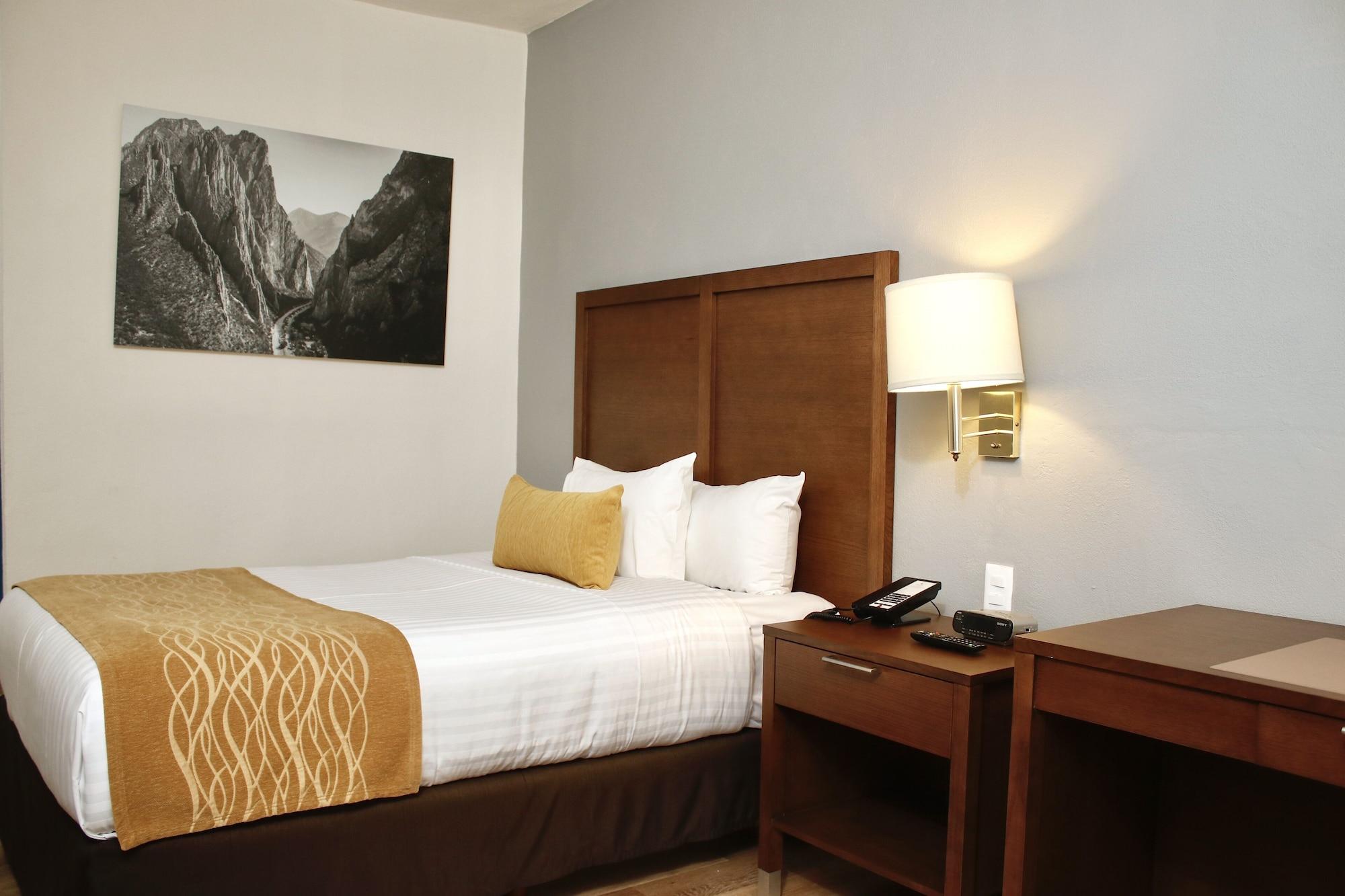 Comfort Inn Monterrey Valle Экстерьер фото