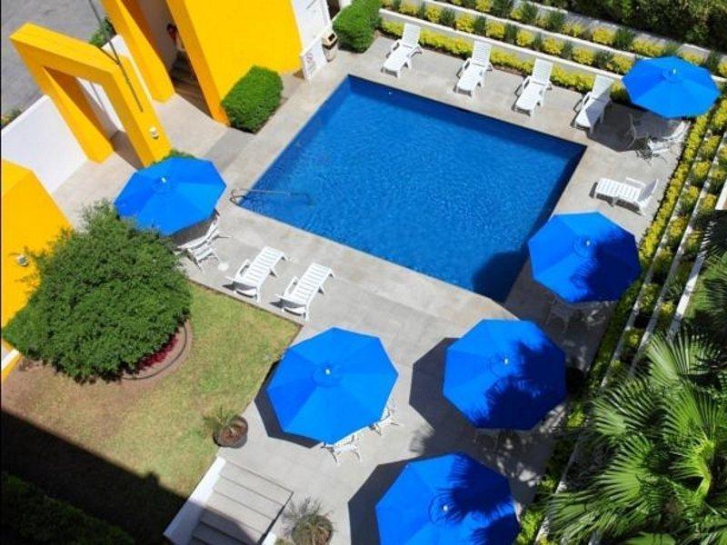 Comfort Inn Monterrey Valle Экстерьер фото